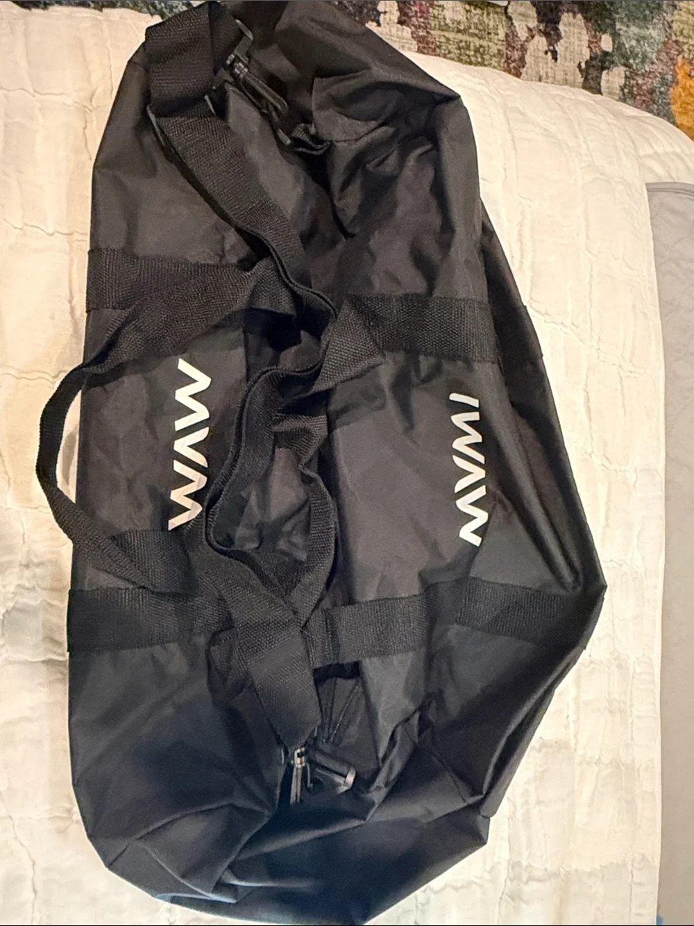 Black Men's Duffle Bag – Travel & Gym Carryall